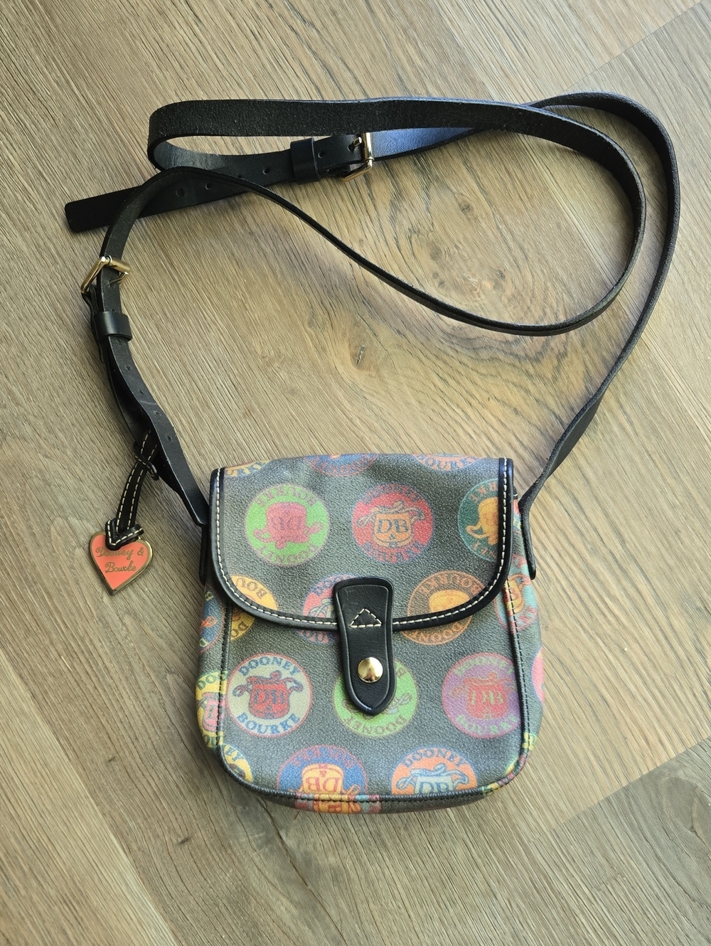 Rare Vintage Dooney & Bourke Signature Circle Crossbody